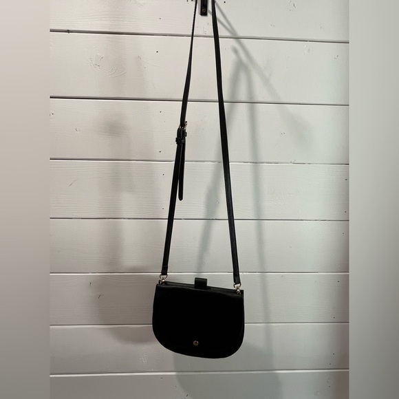 🖤 MADISON WEST – Black Faux Leather Crossbody Bag - Picture 9 of 11